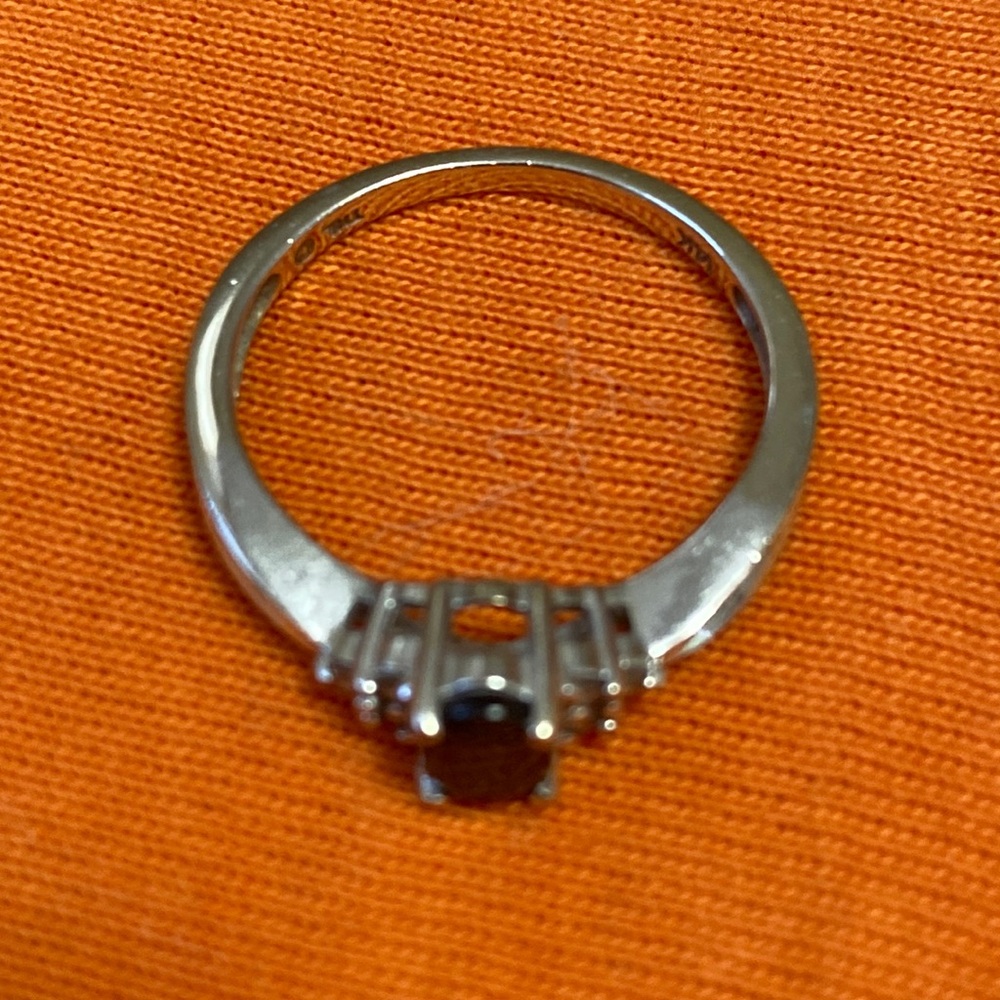 14k gold ring with sapphire and diamonds, used size 7